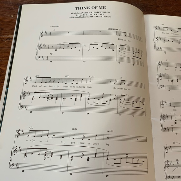 Piano + Vocal Phantom of the Opera - Picture 2 of 4